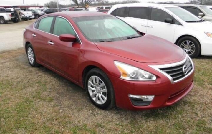 2014 Nissan Altima 2.5 – Town and Country Auto 