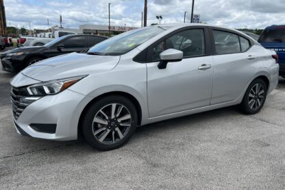 2023 Nissan Versa SV