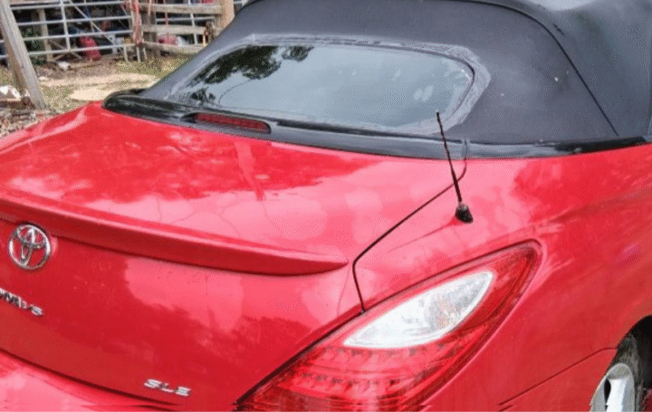 Convertible Toyota 2006
