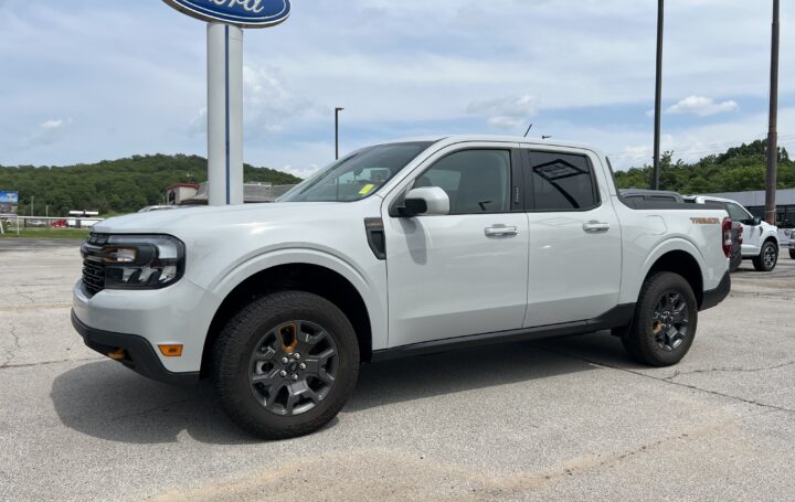 2023 Ford Maverick LARIAT Advanced