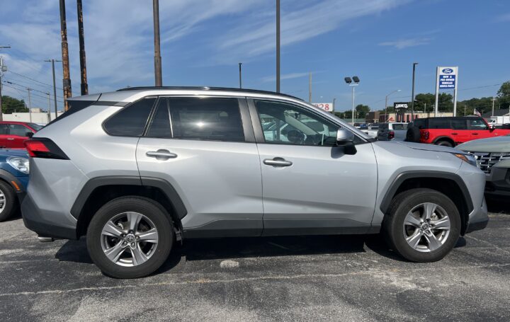 2024 Toyota RAV4 XLE