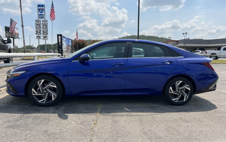 2025 Hyundai Elantra SEL Convenience 
