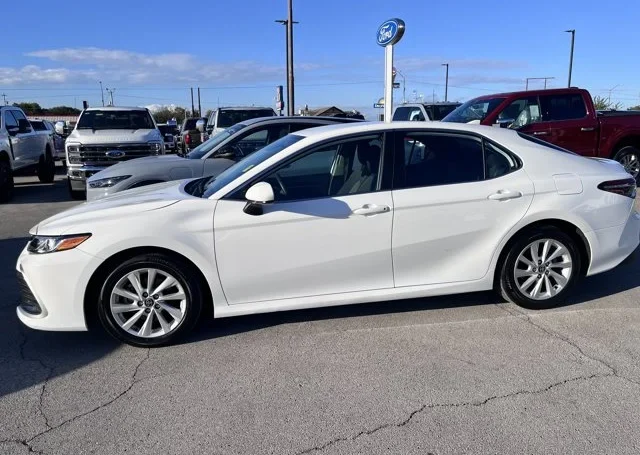 2024 Toyota Camry LE 