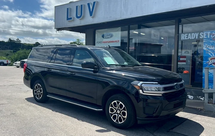 2023 Ford Expedition XLT Max 